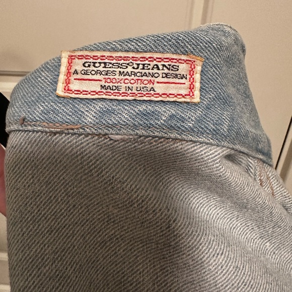 Guess Cropped Jean Jacket. Vintage. - Picture 3 of 10
